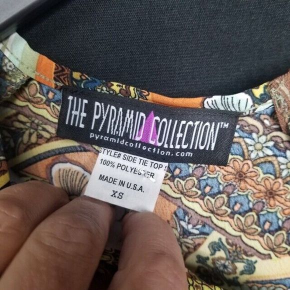 THE PYRAMID COLLECTION Floral Patchwork NWT Wrap Blouse Top Size XS - Picture 4 of 8
